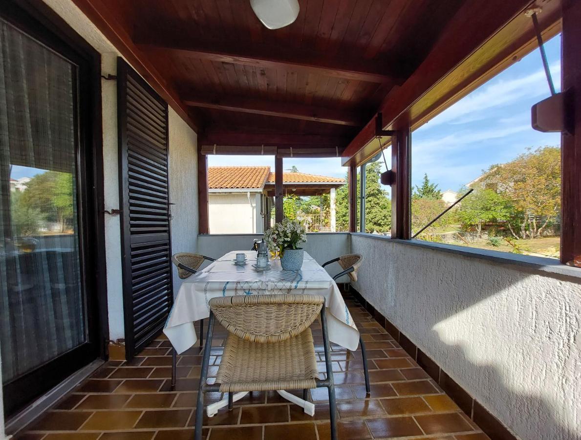 Apartments Vilim Pinezići エクステリア 写真