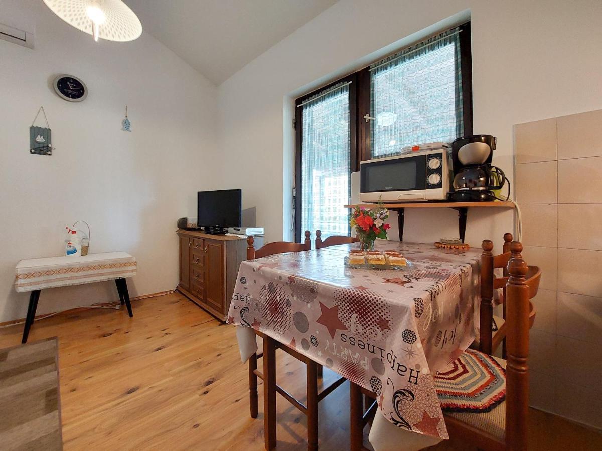 Apartments Vilim Pinezići エクステリア 写真