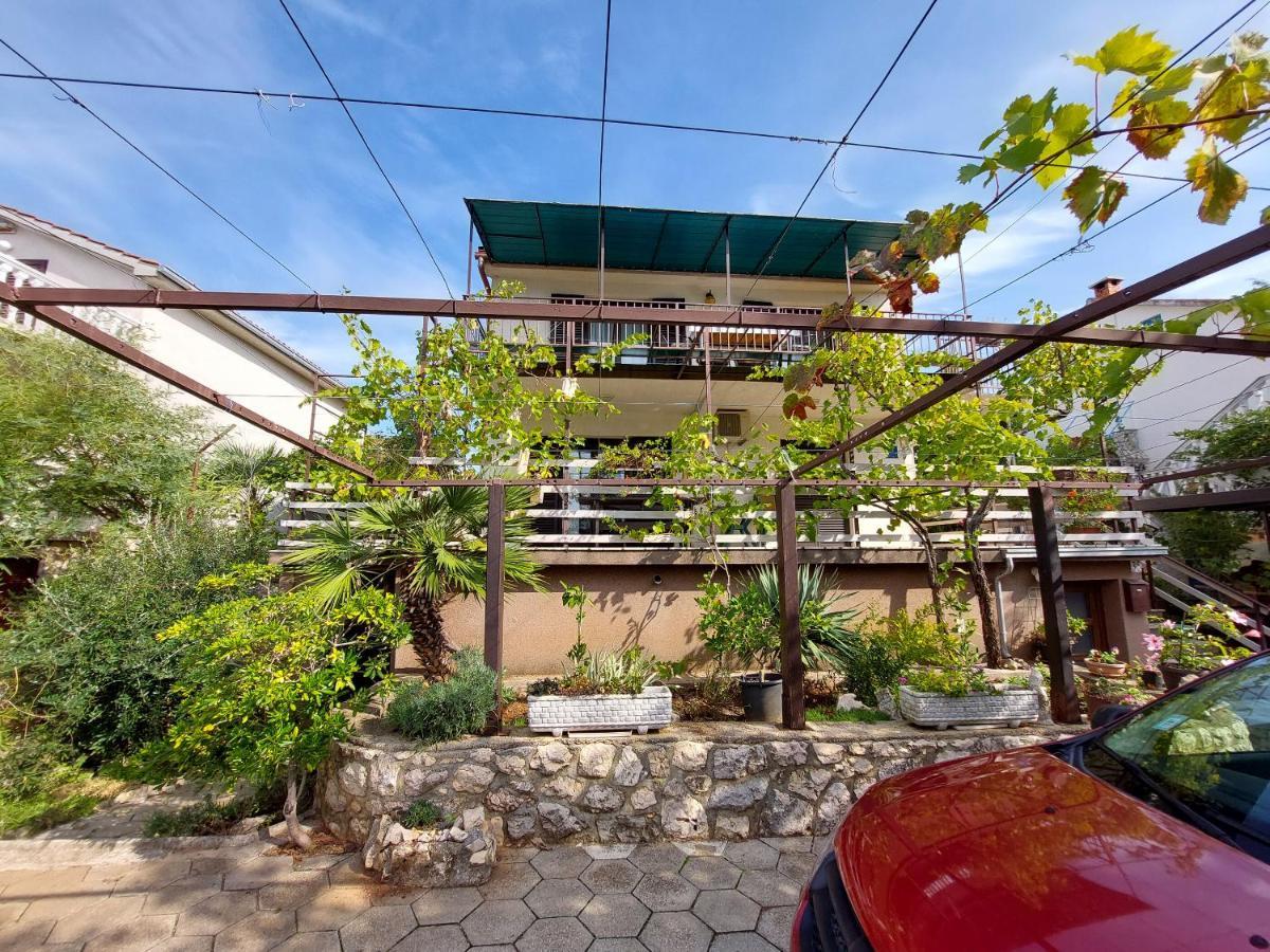 Apartments Vilim Pinezići エクステリア 写真