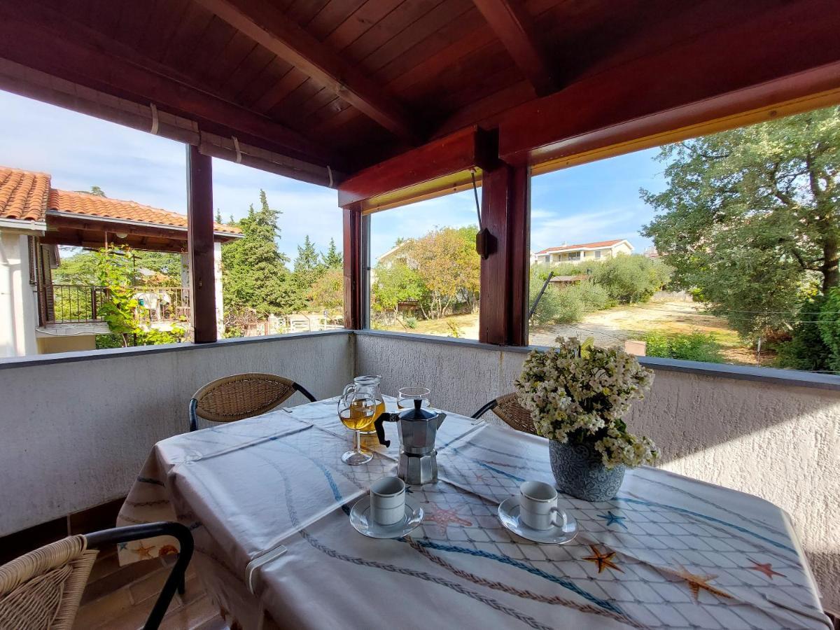 Apartments Vilim Pinezići エクステリア 写真
